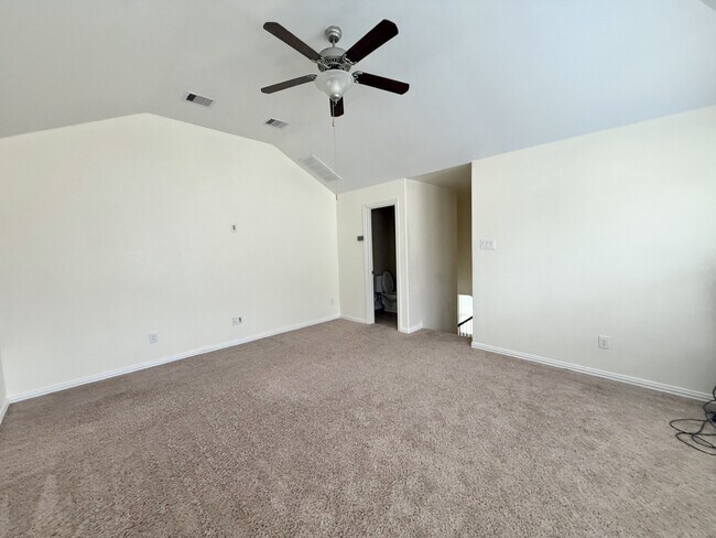 Building Photo - 2704 Camden Hills Ln