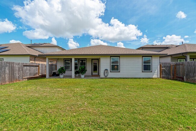 Building Photo - 246 Dusty Bridle Ln