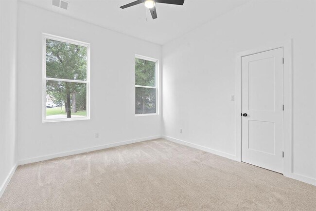 Building Photo - 103 Mills Crossing