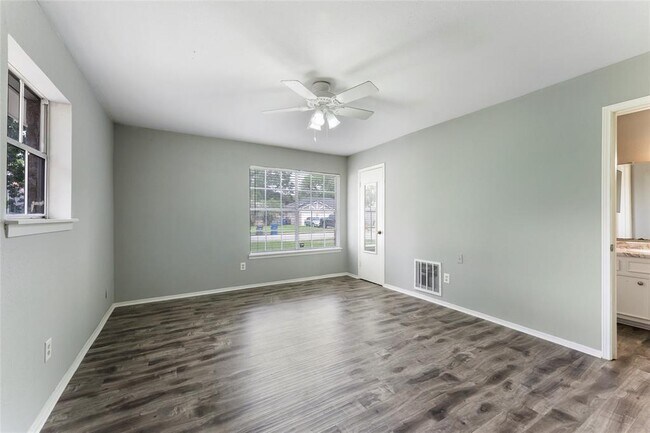 Building Photo - 29410 Sedgefield St