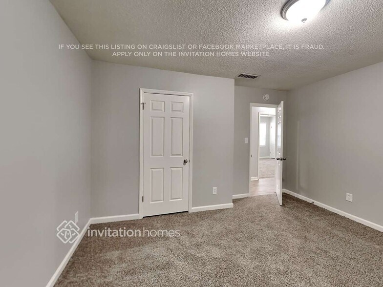 Building Photo - 1547 Golf Link Dr
