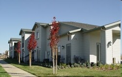Primary Photo - Emerald Pointe