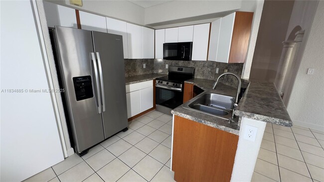 Building Photo - 3855 SW 171st Terrace