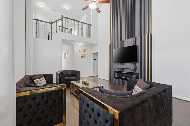 Building Photo - 7415 Casuna Ln