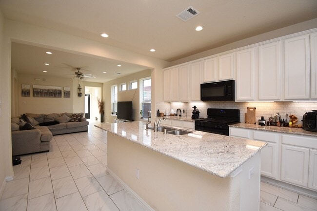 Building Photo - 13038 Leisure Cove Dr