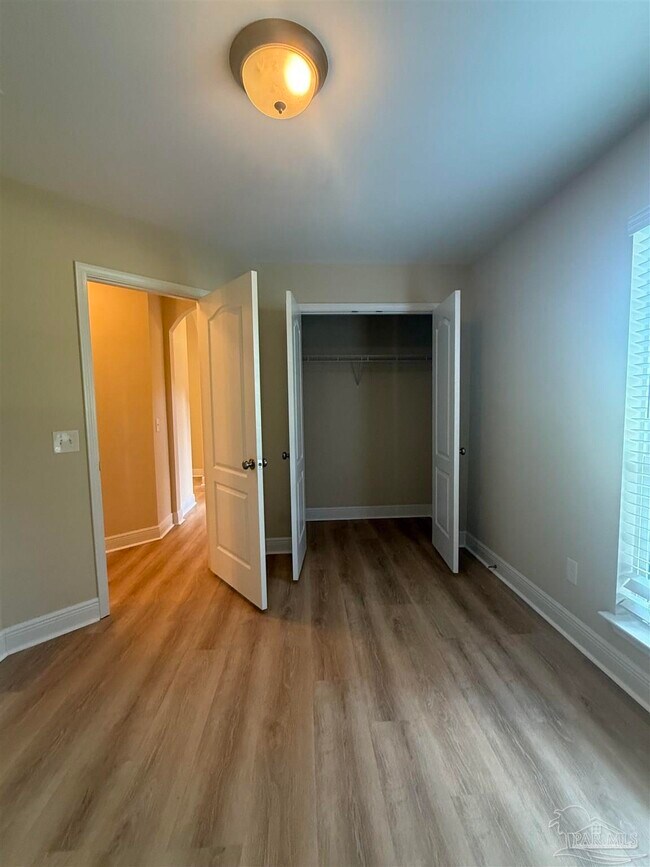 Building Photo - 5973 Chi Chi Cir
