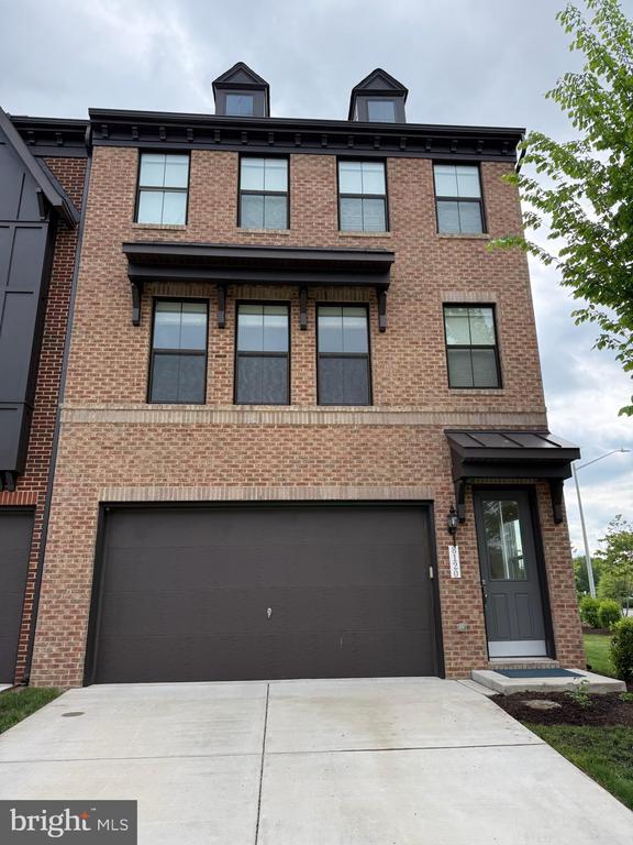 Building Photo - 8120 Bock Farm Pl