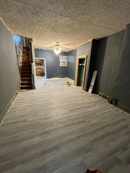 Building Photo - 1240 W Hazzard St