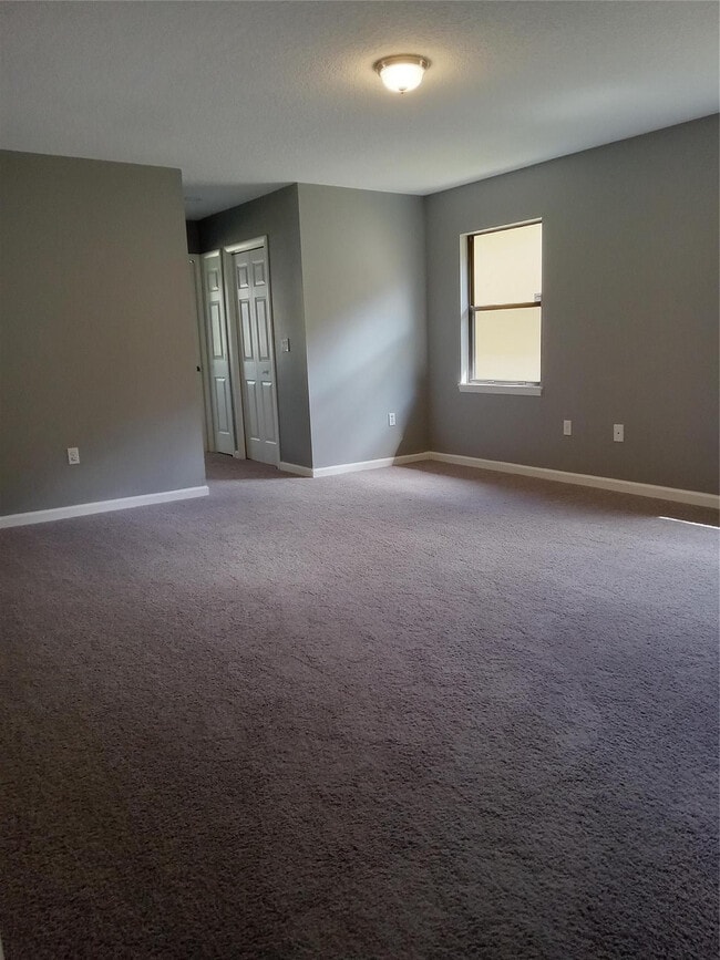 Building Photo - 108 Greentree Ln