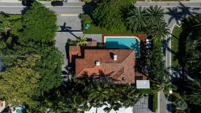 Building Photo - 140 N Hibiscus Dr