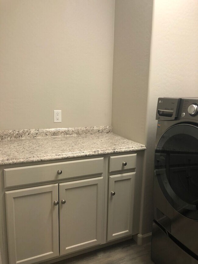 Building Photo - Beautiful 3 Bedroom in Bright Star, Chino Valley