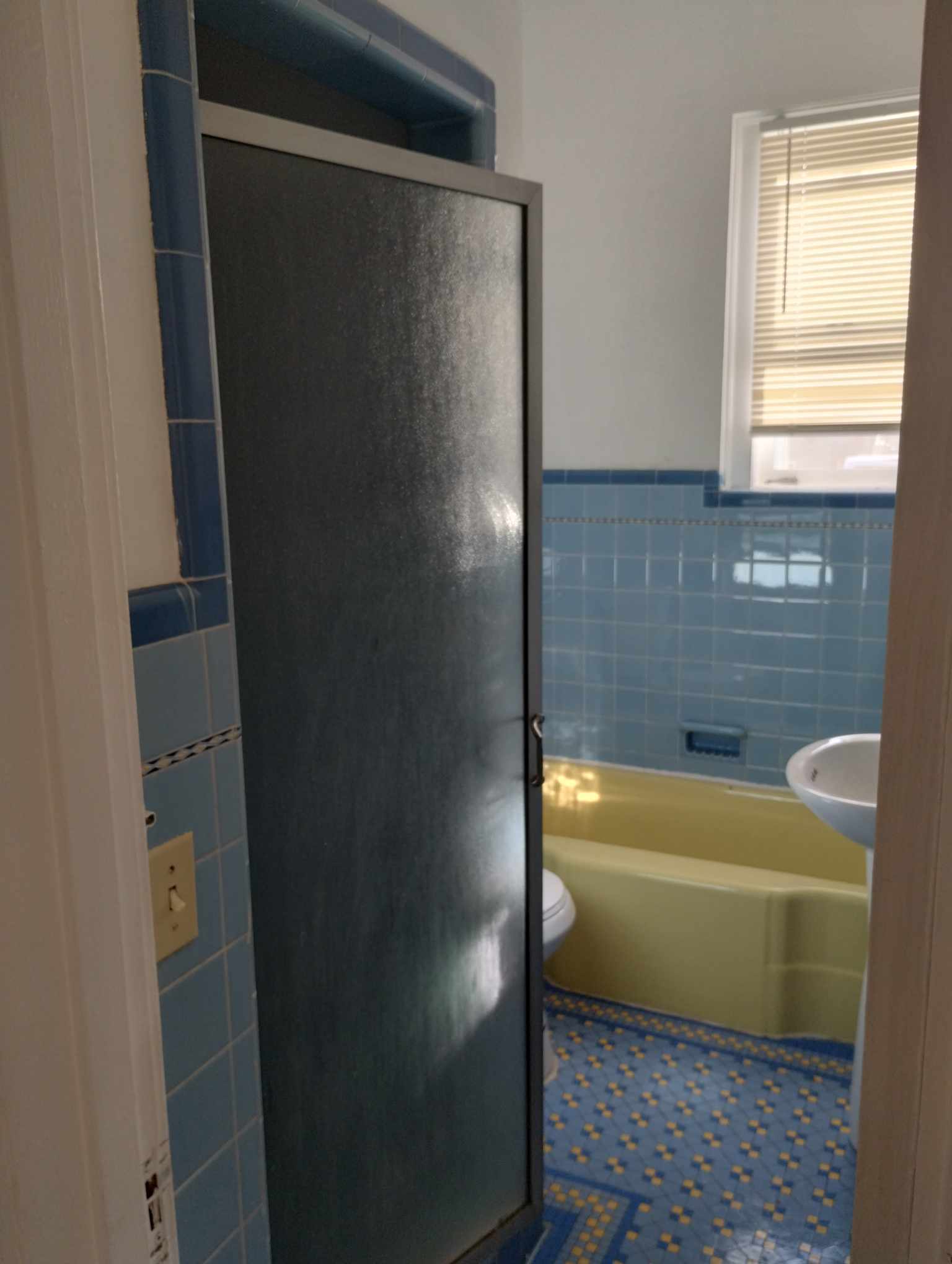 Building Photo - 1527 Jackson St