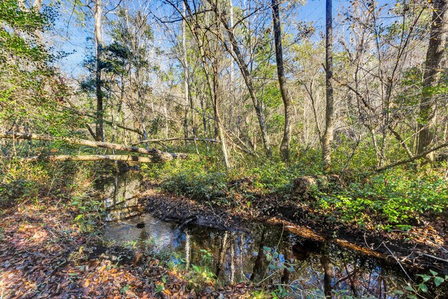 Building Photo - 112 Wild Oak Dr