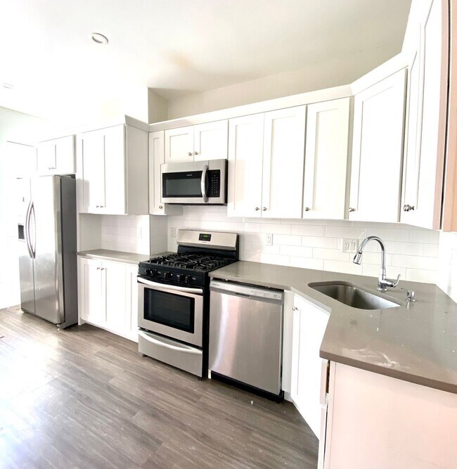 Interior Photo - 147 Cottage