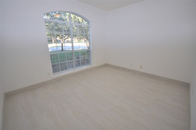 Building Photo - 5634 Heather Run Dr