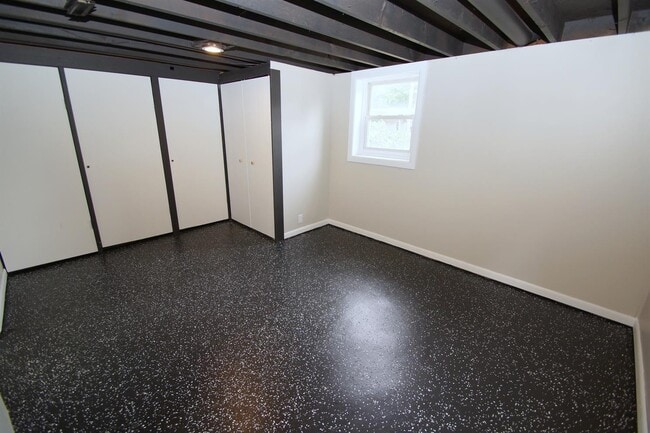 Building Photo - 3516 Central Ave