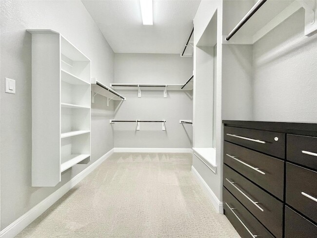 Building Photo - 3809 Mineral Dr