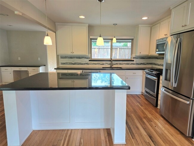 Building Photo - 1763 Maux Dr