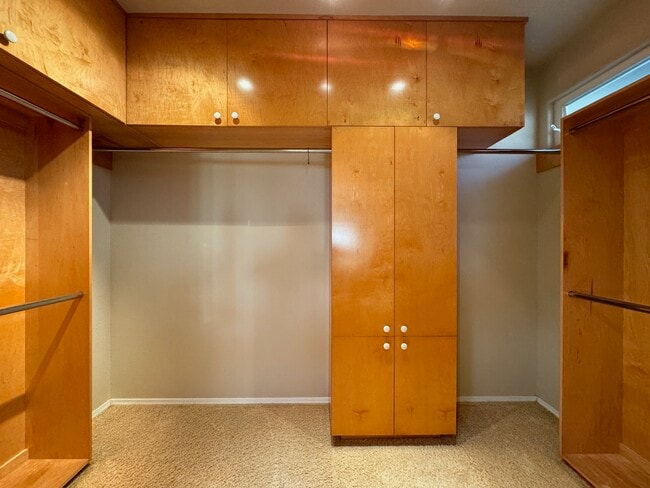 Building Photo - 24 Paliuli Way