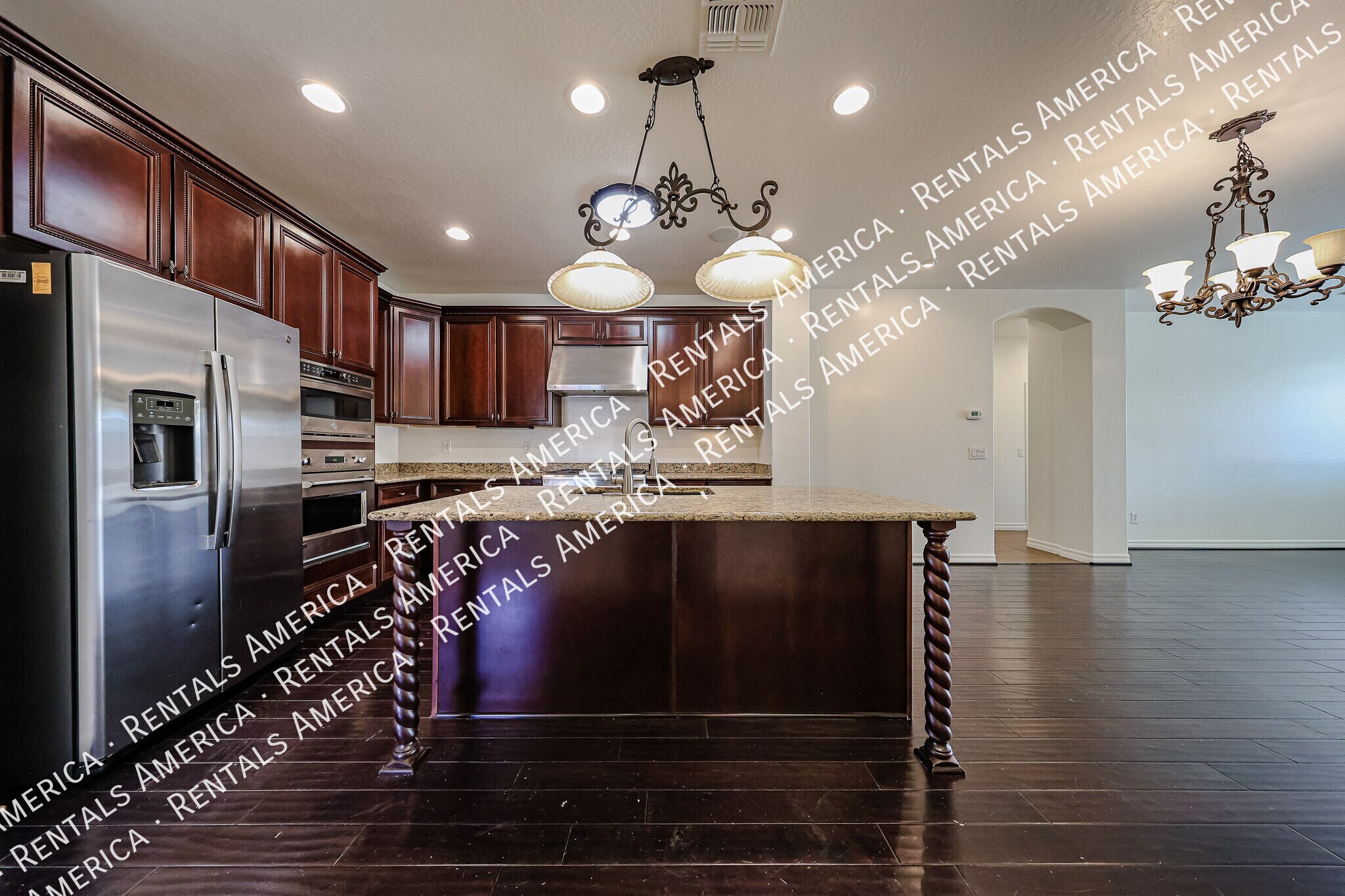 Building Photo - 613 W San Carlos Way