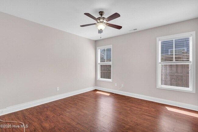 Building Photo - 3 Bed 2 Bath w/ a Bonus in Vineyard Plantation!