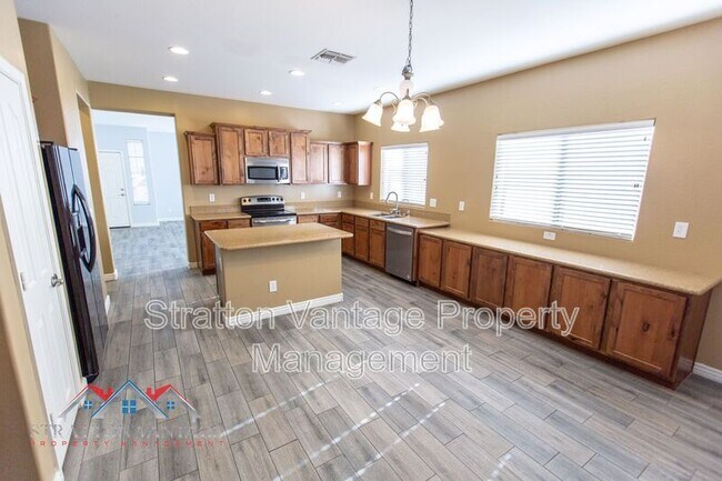 Building Photo - 4710 E Austin Ln