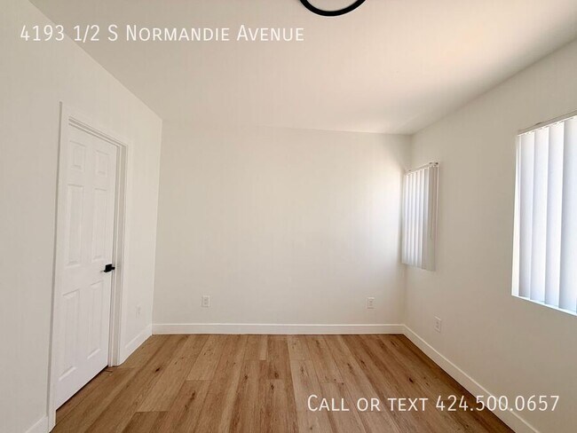 Building Photo - 4193 1/2 S Normandie Avenue-