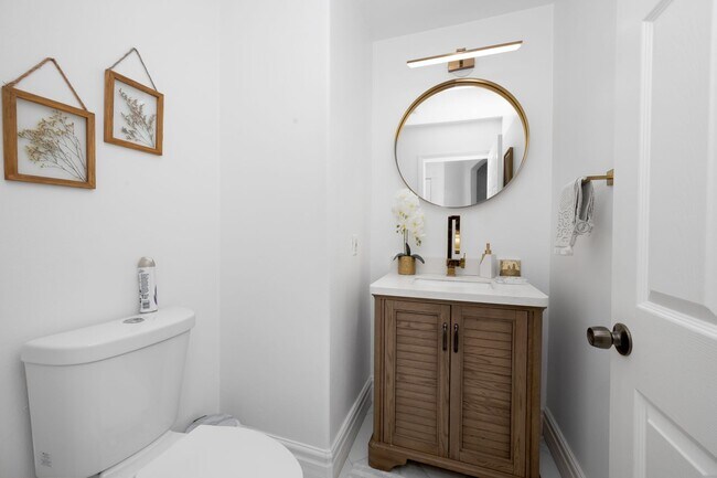 Building Photo - Beautiful 4-Bedroom Chino Home