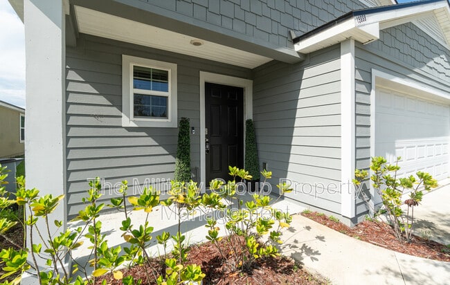 Building Photo - 15668 Strawberry Roan Ct