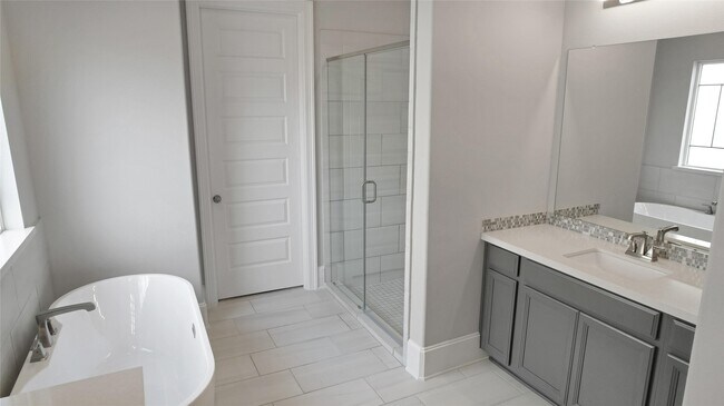 Building Photo - 16807 Hemlock Grove Dr