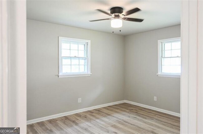 Building Photo - 2900 Eleanor Terrace NW