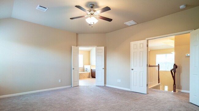 Building Photo - 2301 Giddens Dr