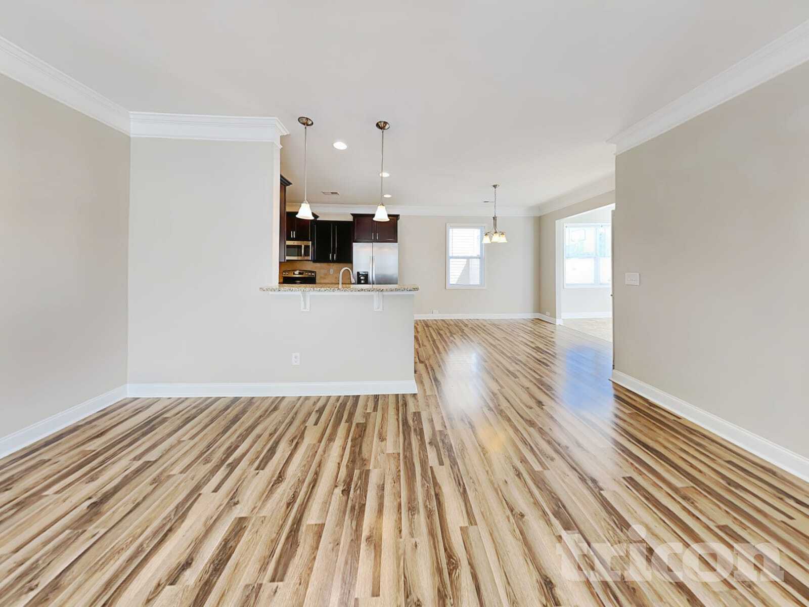 Building Photo - 447 Knothole Ln