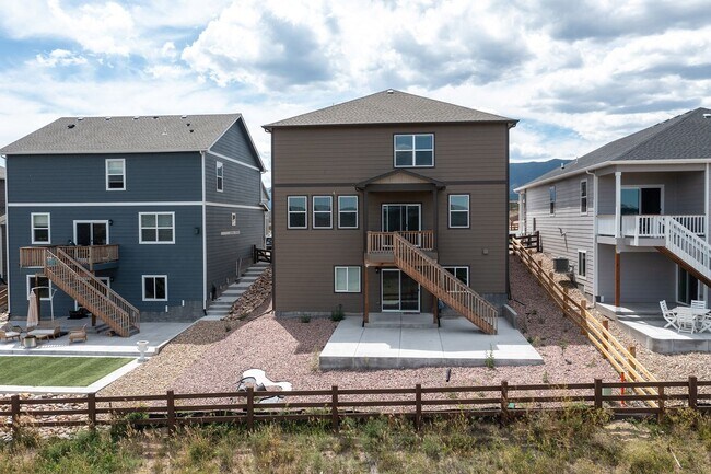 Building Photo - 15898 Little Bluestem Rd