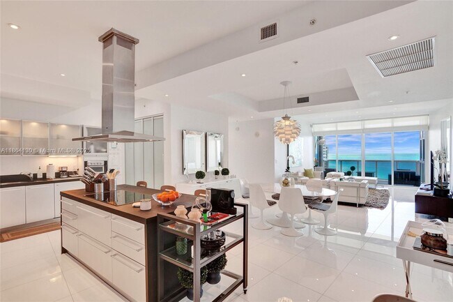 Building Photo - 18201 Collins Ave