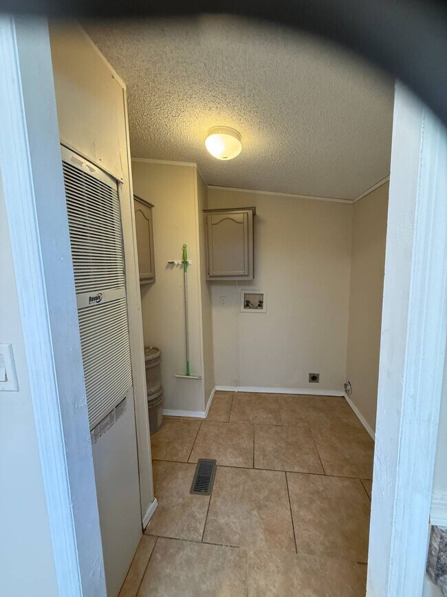 Building Photo - 6575 N Pelto Path