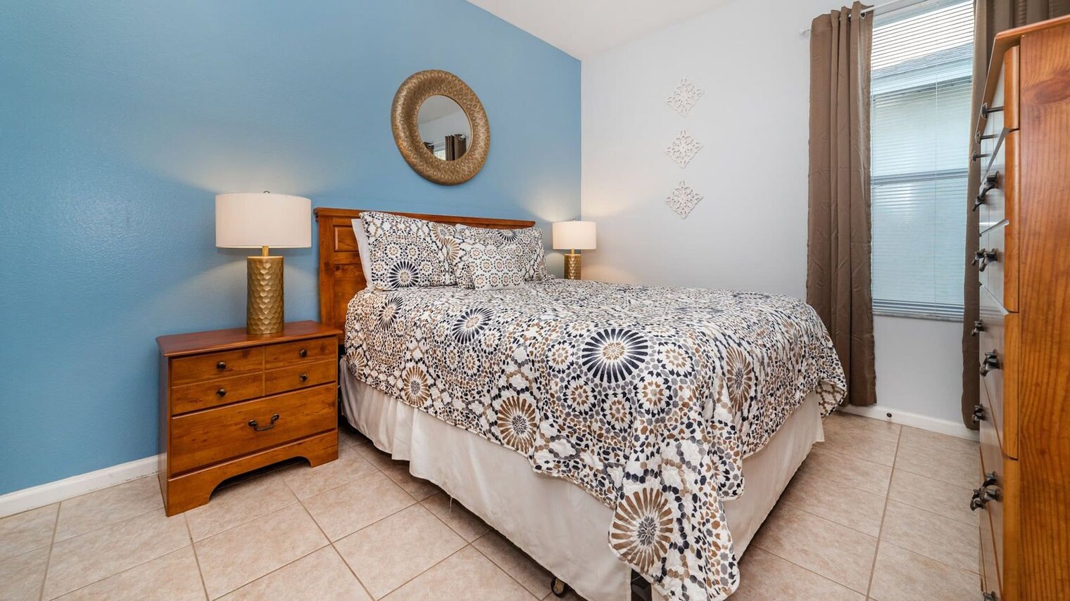 Building Photo - 8135 Sun Palm Dr