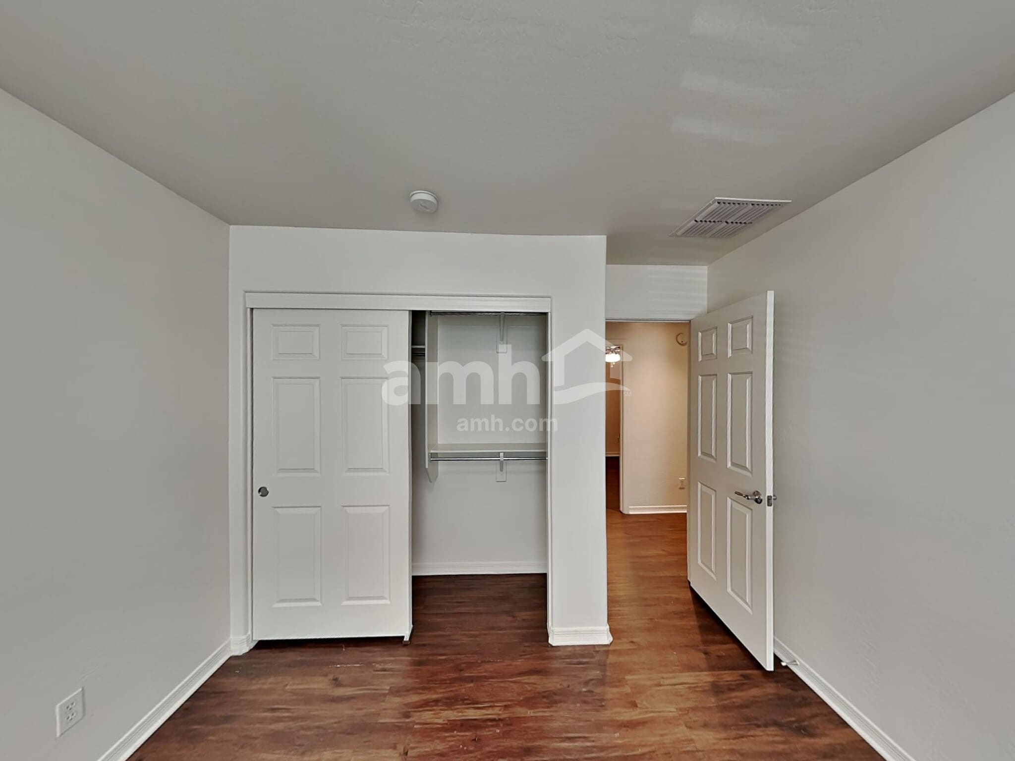 Building Photo - 11054 E Stearn Ave