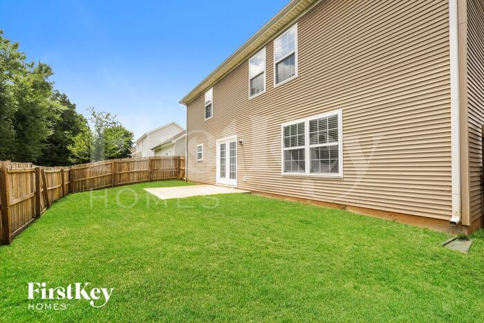 Building Photo - 1425 Westview Dr