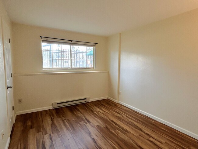 Building Photo - Feel at Home in This Cozy Fort Collins Condo