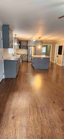 Building Photo - 4605 Blanton Rd