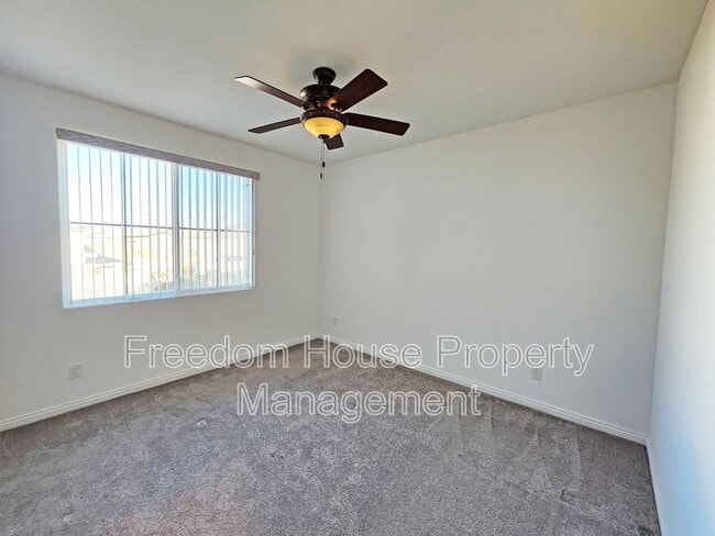 Building Photo - 3543 E Wallowa Dr