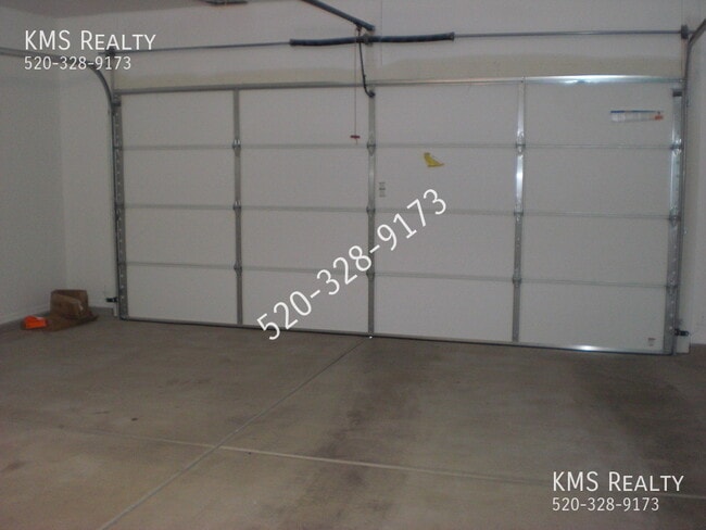 Building Photo - 14013 E Voss St