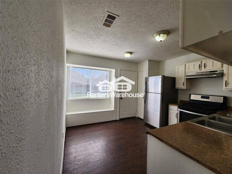 Building Photo - 2446 Autumn Springs Ln