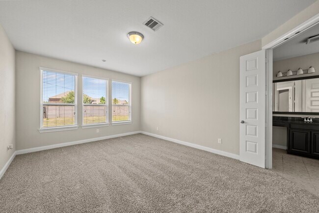 Building Photo - 2203 Rocky Shores Ln
