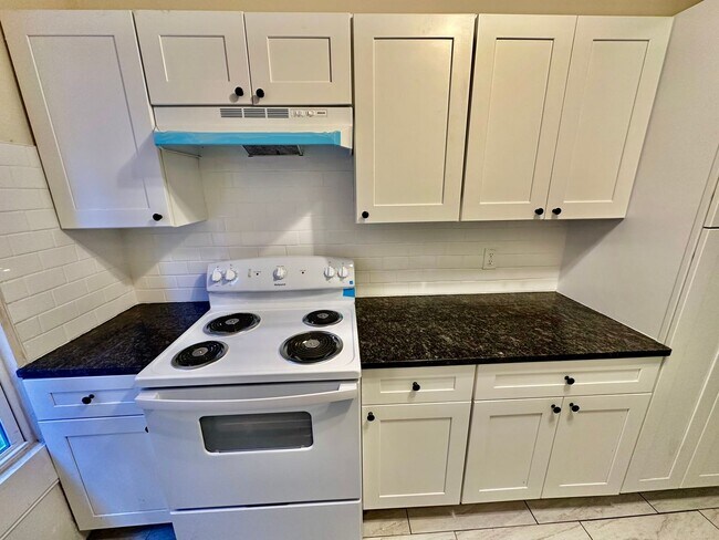 Building Photo - 43 S 13th St