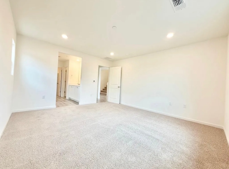 Building Photo - 2476 Cellar St