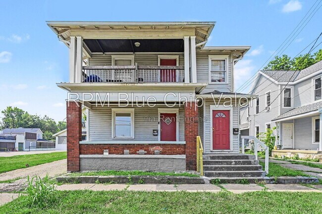 Building Photo - 1832 Woodlawn Ave