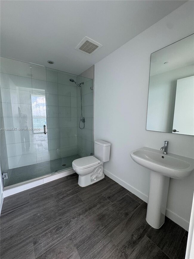 Building Photo - 2900 NE 7th Ave