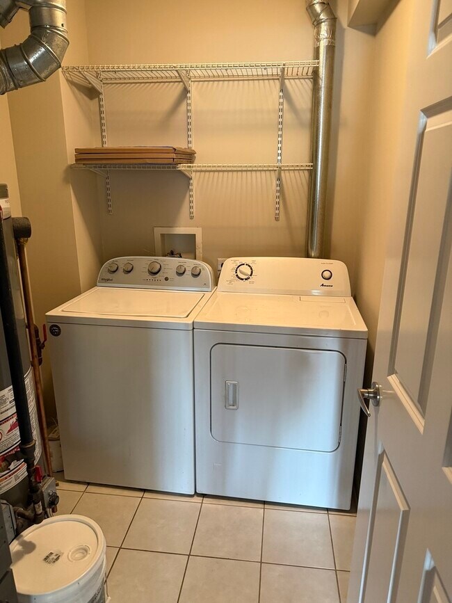 Building Photo - 5119 159th St